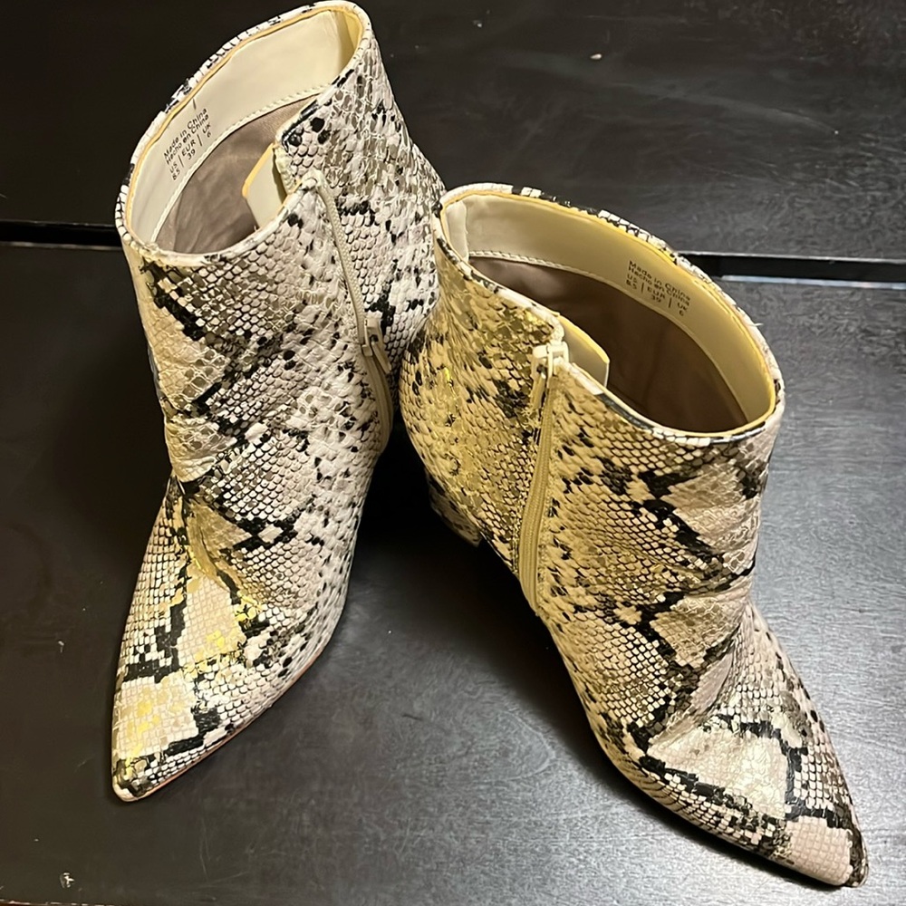 Also ankle boot